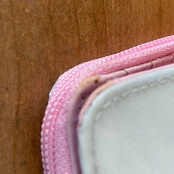 2/$30 Girl's Bilfold Wallet Zip-closure NWOT - Picture 4 of 6